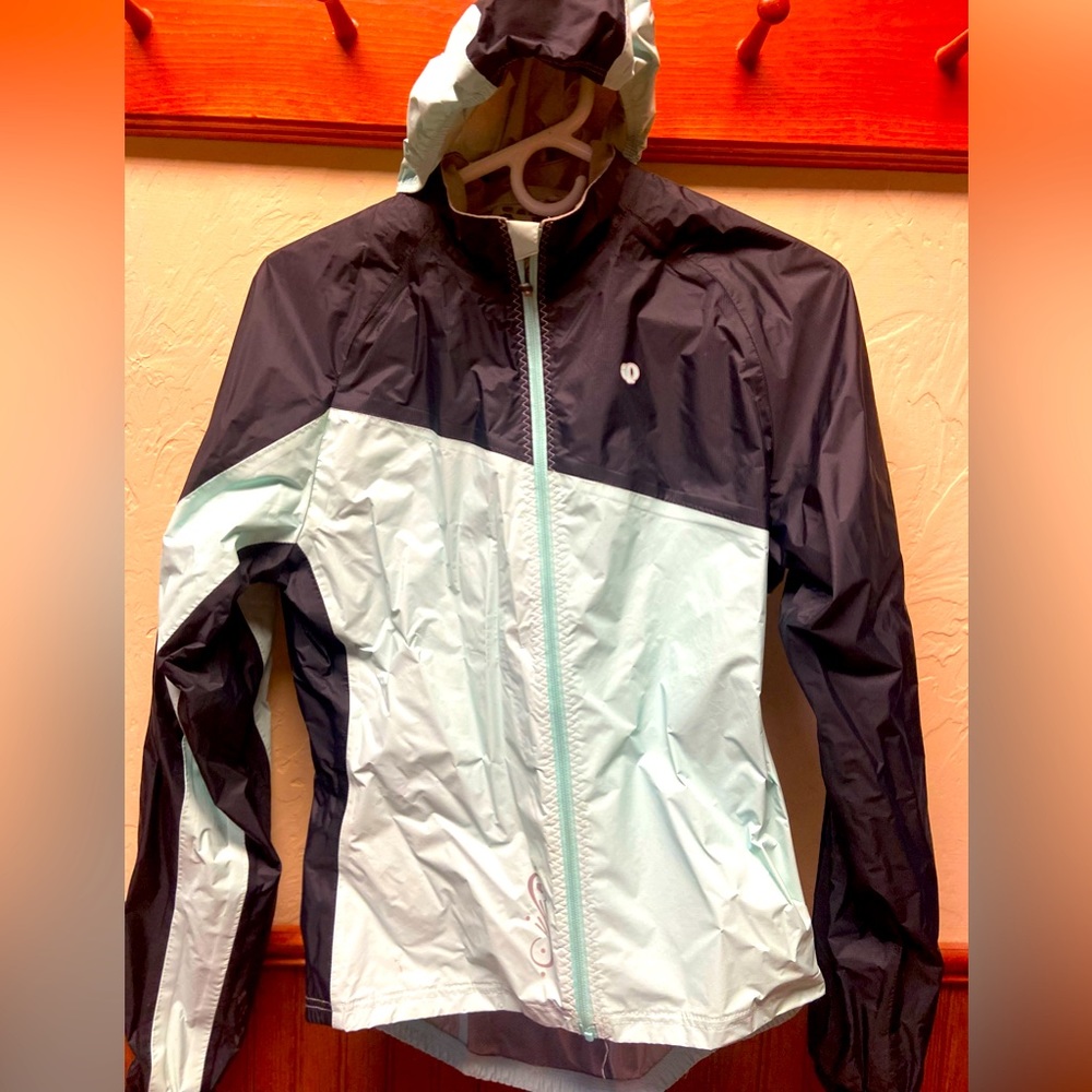Pearl Izumi ultra light weight wind and waterproof sport jacket unisex size M